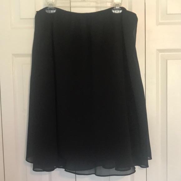 K Studio Dresses & Skirts - Black 🖤 Ladies skirt. Elastic waist, ruffle hem.